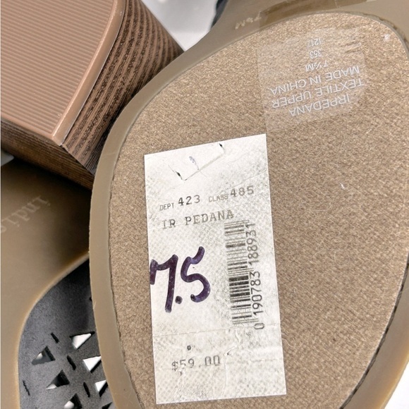 Indigo Rd. Women’s Pendana Gray Cutout Heeled Open Velcro Sandals Size-7.5 NWT - Picture 9 of 9
